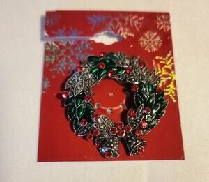 Kohl's Wreath Brooch New Green Silver Bells Holly Berries NEW